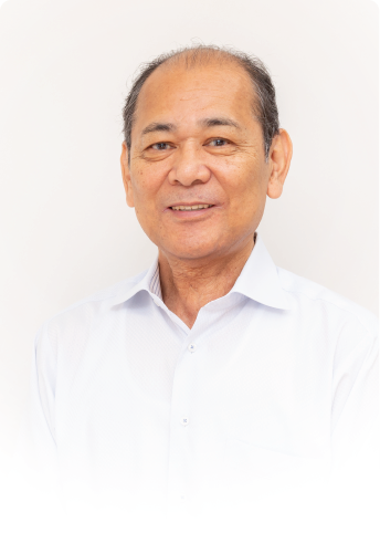 経理部長 J.H
